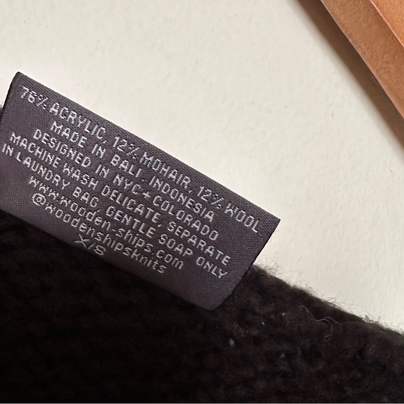 Wooden Ships Dog Mom And Heart V-Neck Sweater Size XS / SMALL - Picture 9 of 9